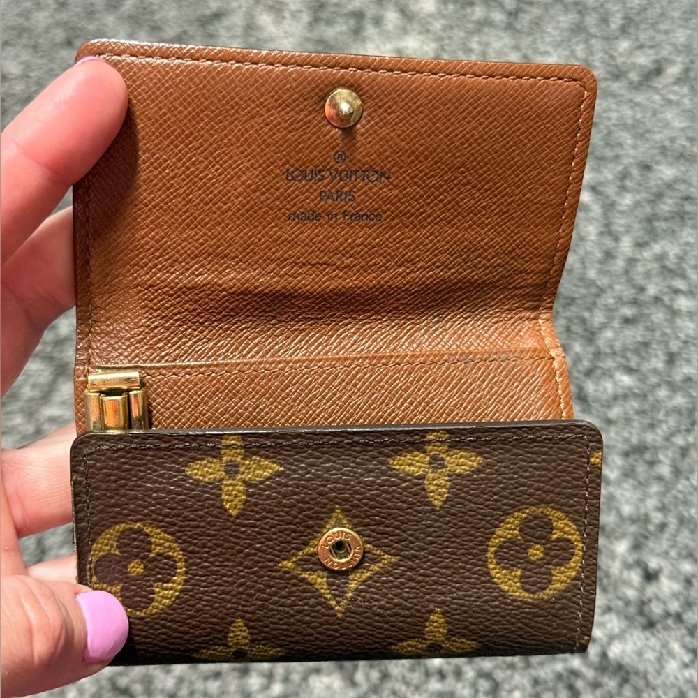 Louis Vuitton 6 ring key holder - Picture 5 of 10